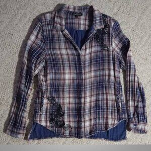 🔥 3/$30 Velvet Heart laced design flannel shirt top women's size medium